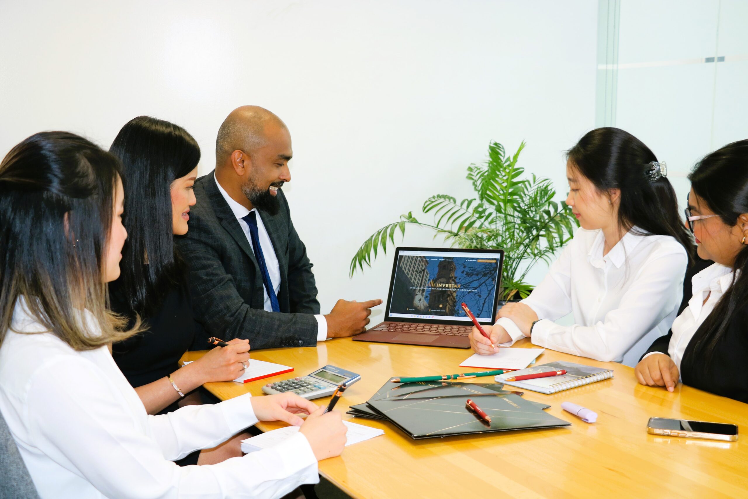 BUSINESS TAX ACCOUNTANT services